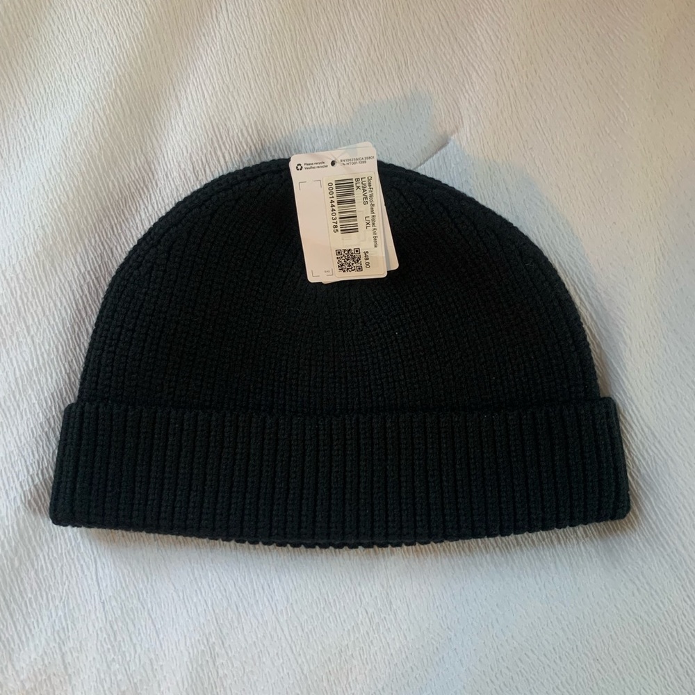 Lululemon Close Fit Cotton Blend Ribbed Beanie in Black